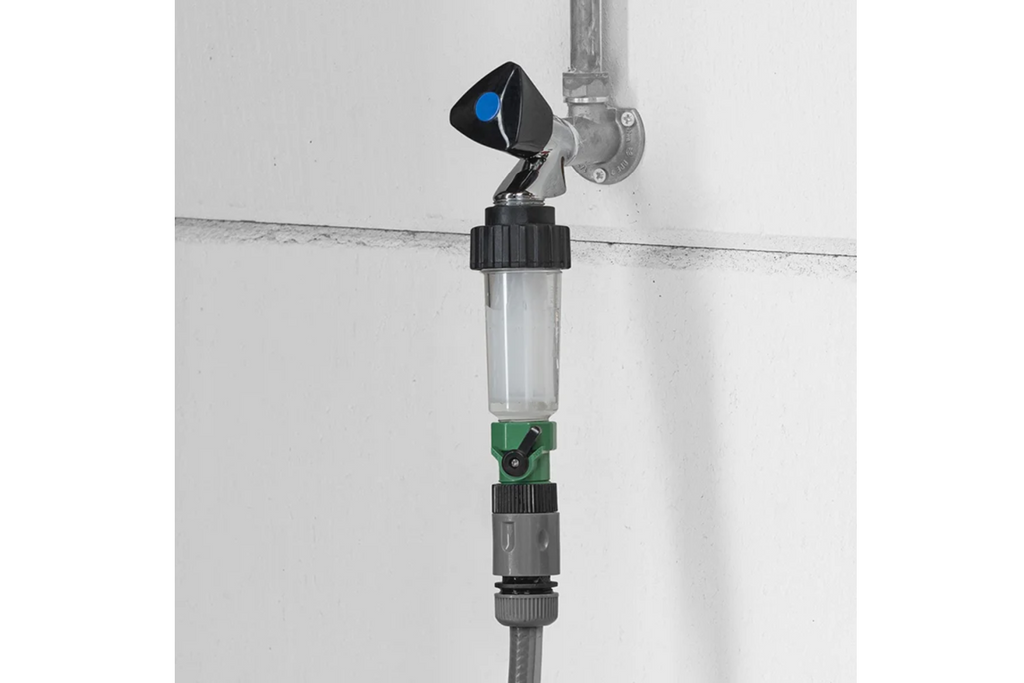 Filtro per rubinetto/tubo flessibile ProPlus 150770 con attacco universale e filtro aggiuntivo.