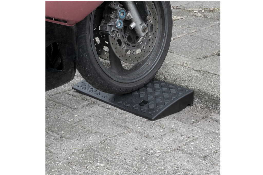 Set di due rampe di accesso carrabili ProPlus 361570, rampe in gomma da 7 cm, portata 3000 kg.