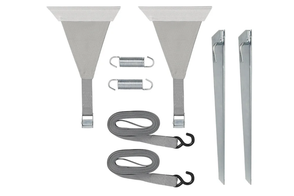 Set di due cinghie antivento ProPlus 361729 fissate a una guida per tendalino da 2x4,8 m.