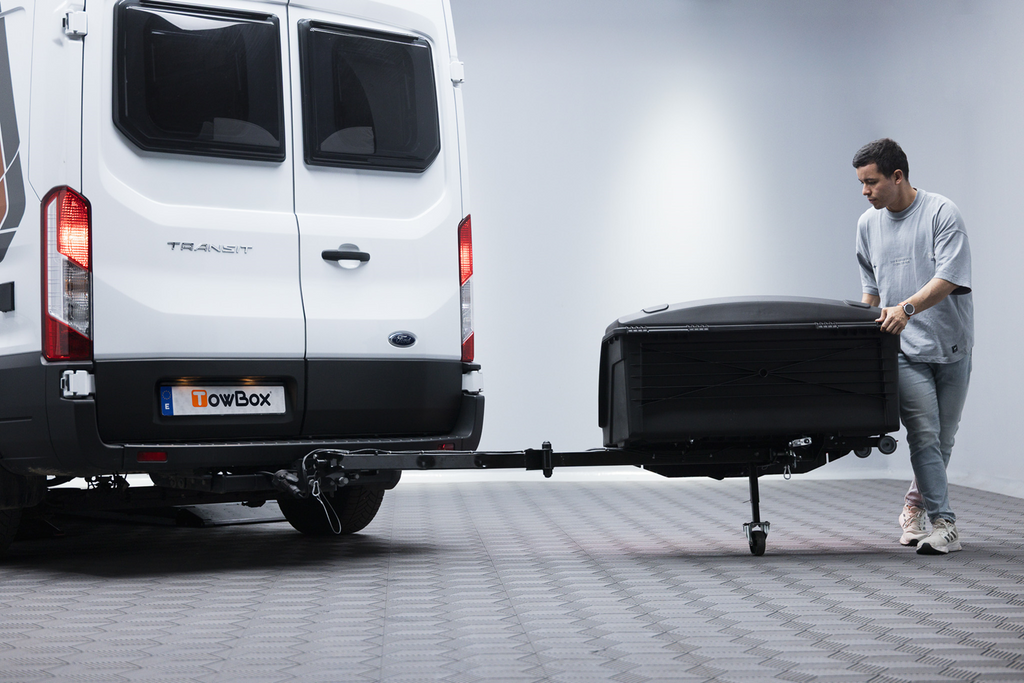 Box portabagagli da gancio traino Camper Alpha nero LED (lungo)
