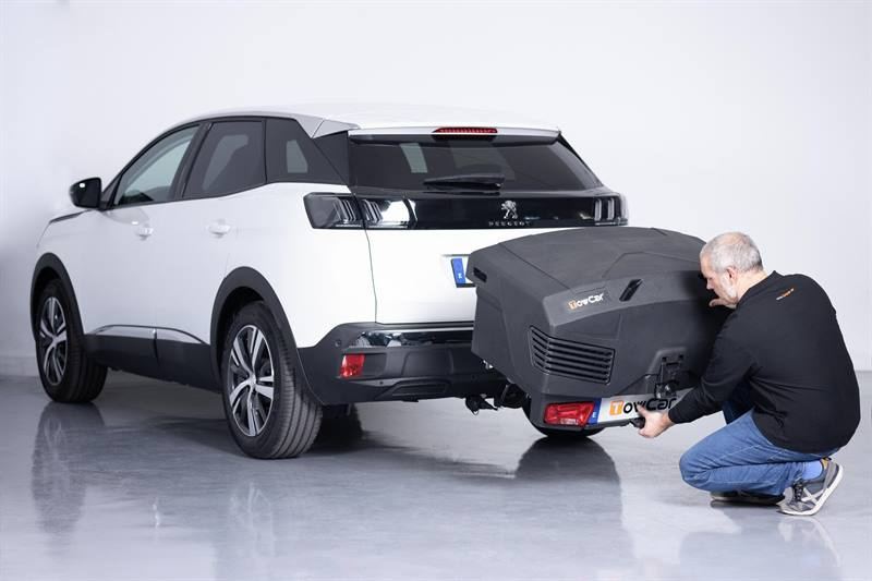 Towbox EVO urban nero - box portabagagli da gancio di traino