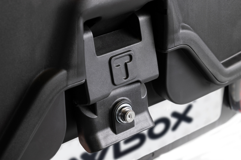 Towbox Alpha urban nero - box portabagagli da gancio di traino