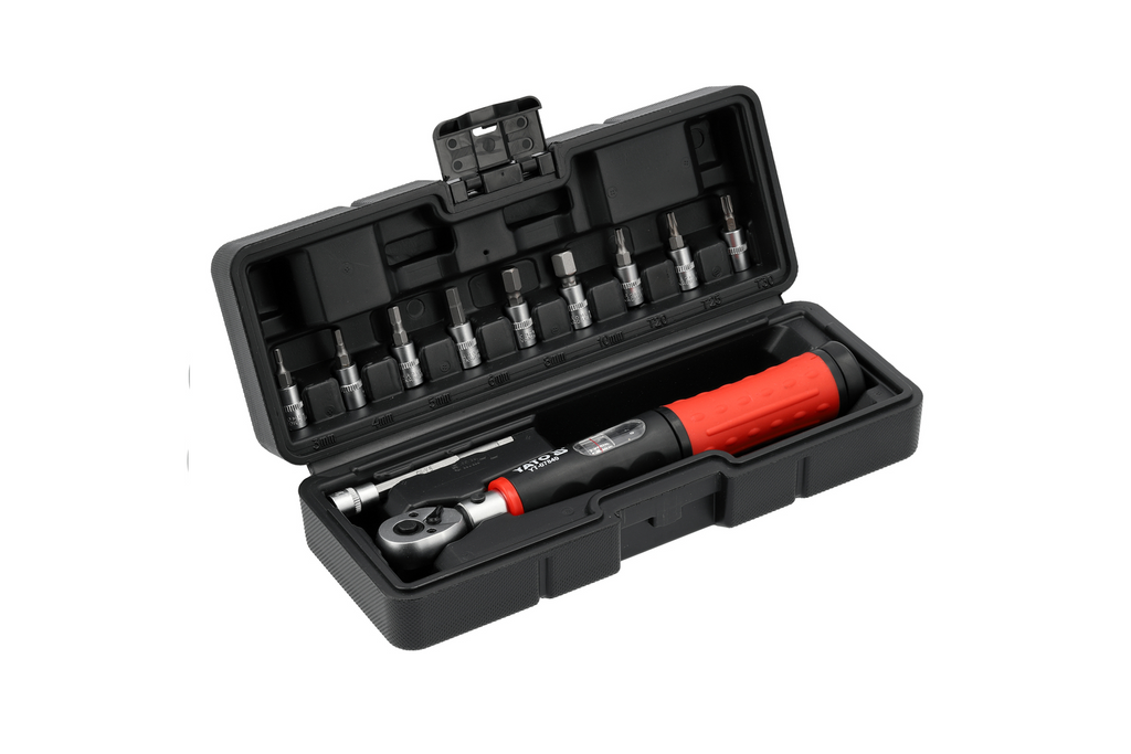 Set di chiavi dinamometriche YATO da 1/4" 5–25 Nm, 11 pezzi