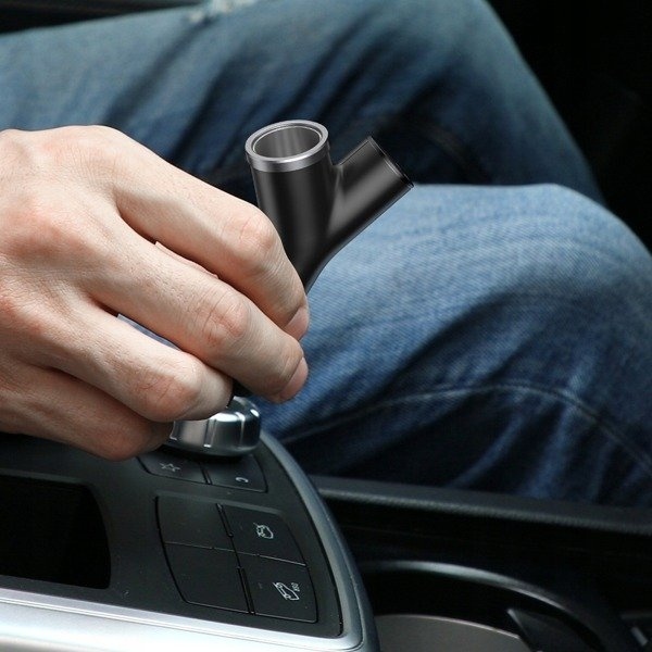 Caricabatterie da auto BASEUS tipo Y con 2 porte USB e presa accendisigari da 40 W.